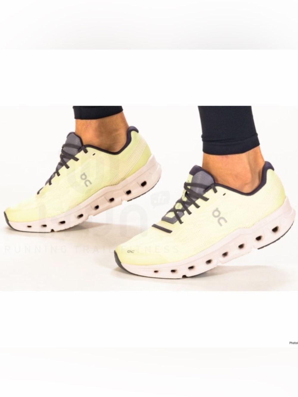 ON Cloudgo Hay Sand Men’s Pale Yellow and Gray Cloud Running Shoes US 9.5